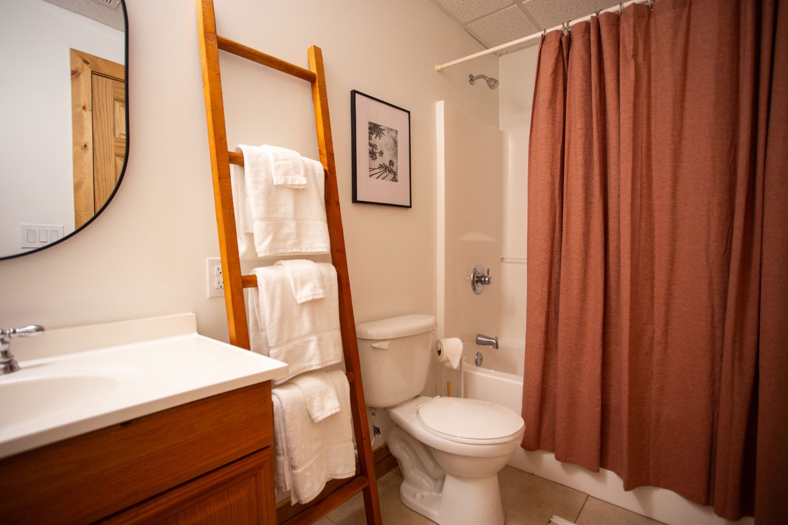 Guest tub and shower