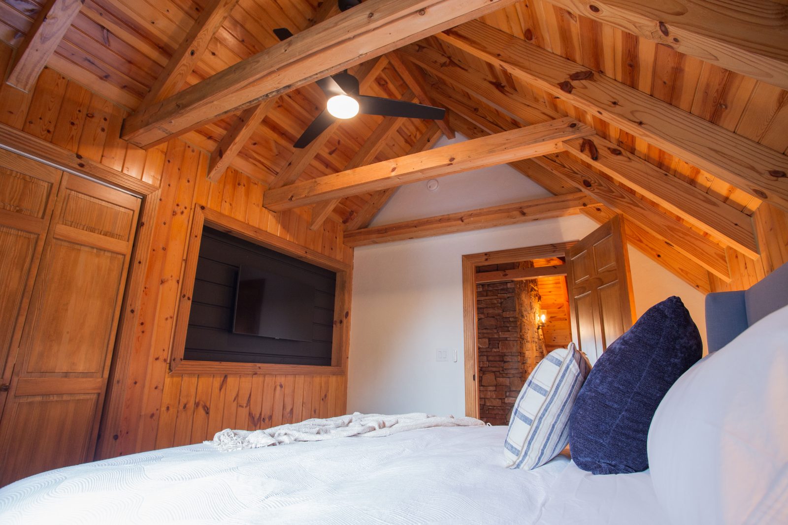 Upper-level king — wall-mounted TV