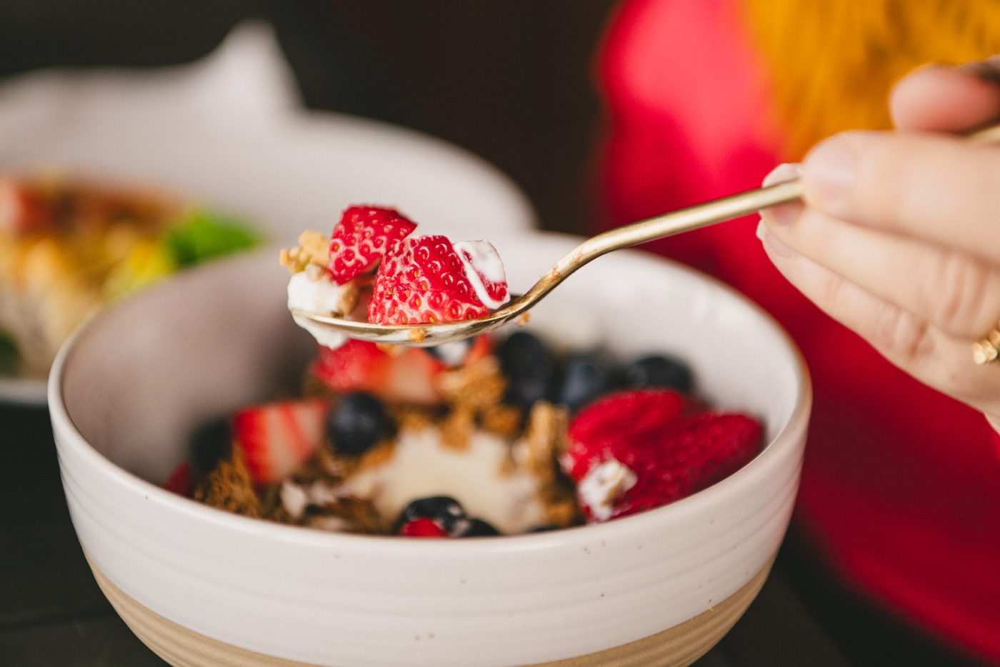 Breakfast bowls with fresh berries
